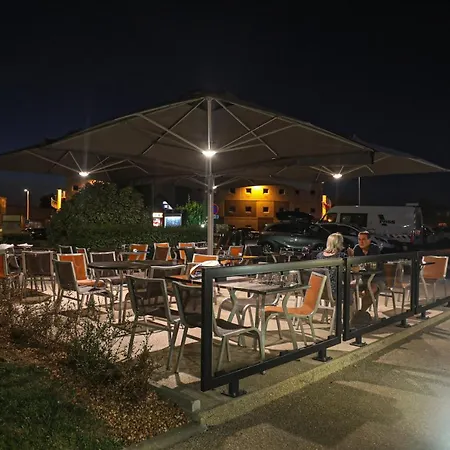 מלון Ibis Styles Aeroport קלרמונט-פרנד