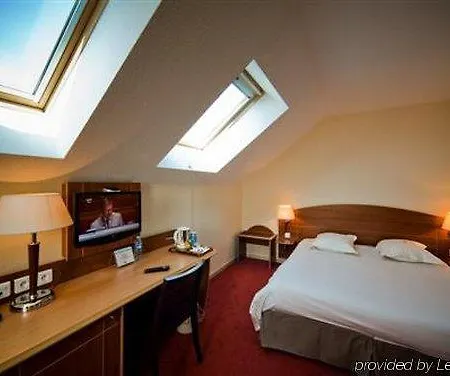 Ibis Styles Aeroport 3* קלרמונט-פרנד