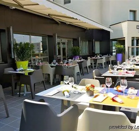 Ibis Styles Aeroport מלון 3*