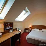 Ibis Styles Aeroport 3* Clermont-Ferrand