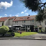 Отель Ibis Styles Aeroport Клермон-Ферран
