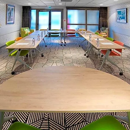 Ibis Styles Aeroport Clermont-Ferrand