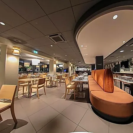 Ibis Styles Aeroport Clermont-Ferrand