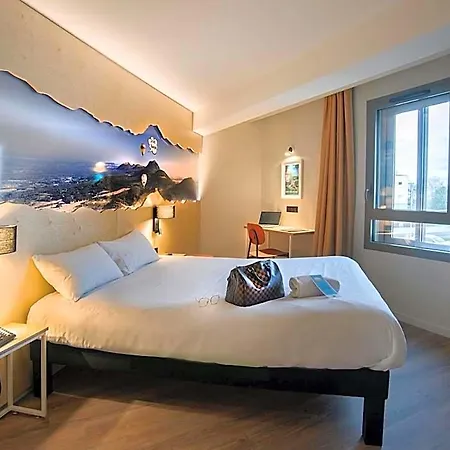 Ibis Styles Aeroport 3* קלרמונט-פרנד