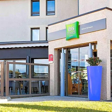 Ibis Styles Aeroport Hotel 3*