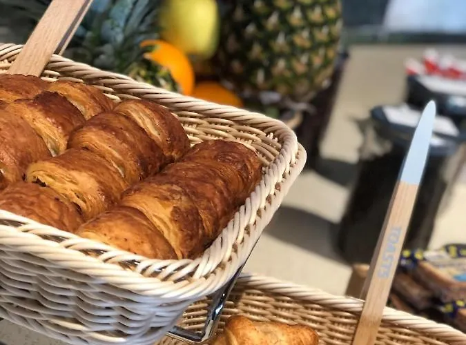 Ibis Styles Aeroport Hotel 3*